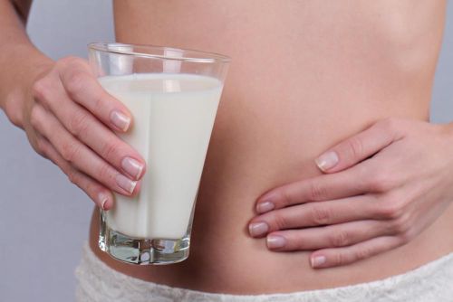 A VITA - Lactase segítségével tehát ezentúl újra élvezhetsz bármely tejtermék által nyújtott kulináris élményt, hiszen egyetlen tabletta olyan mennyiségű laktázt tartalmaz, amely elegendő kb. 20-25 g laktóz megemésztéséhez, ami kb. 400 ml tejnek felel meg!