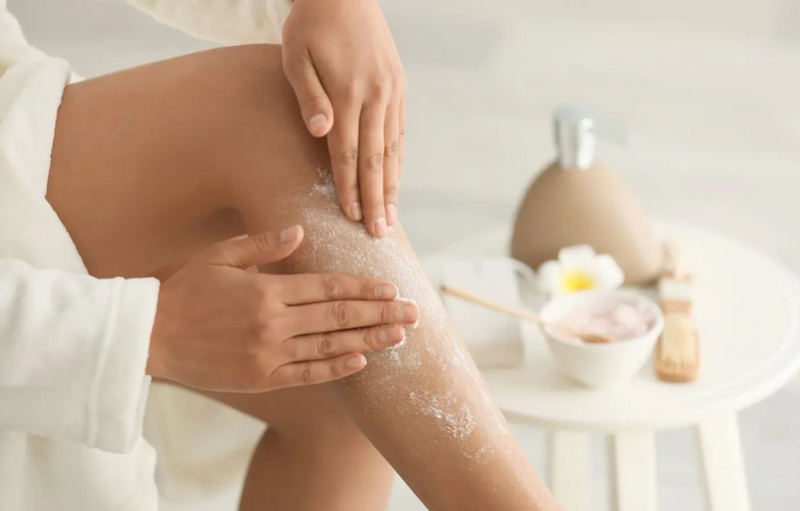 A Get Buffed egy bőrradír, amely optimalizálja a bőr pH-ját, és eltávolítja az elhalt hámsejteket. 